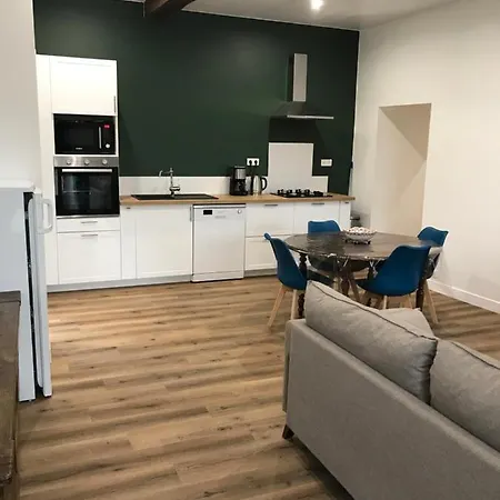 Dependance De Charme Totalement Renovee Holiday home *